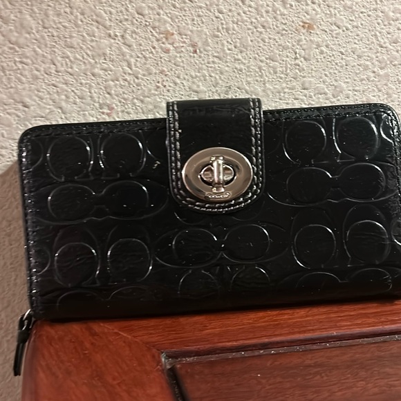 Coach Patent Leather long Wallet - Picture 1 of 6